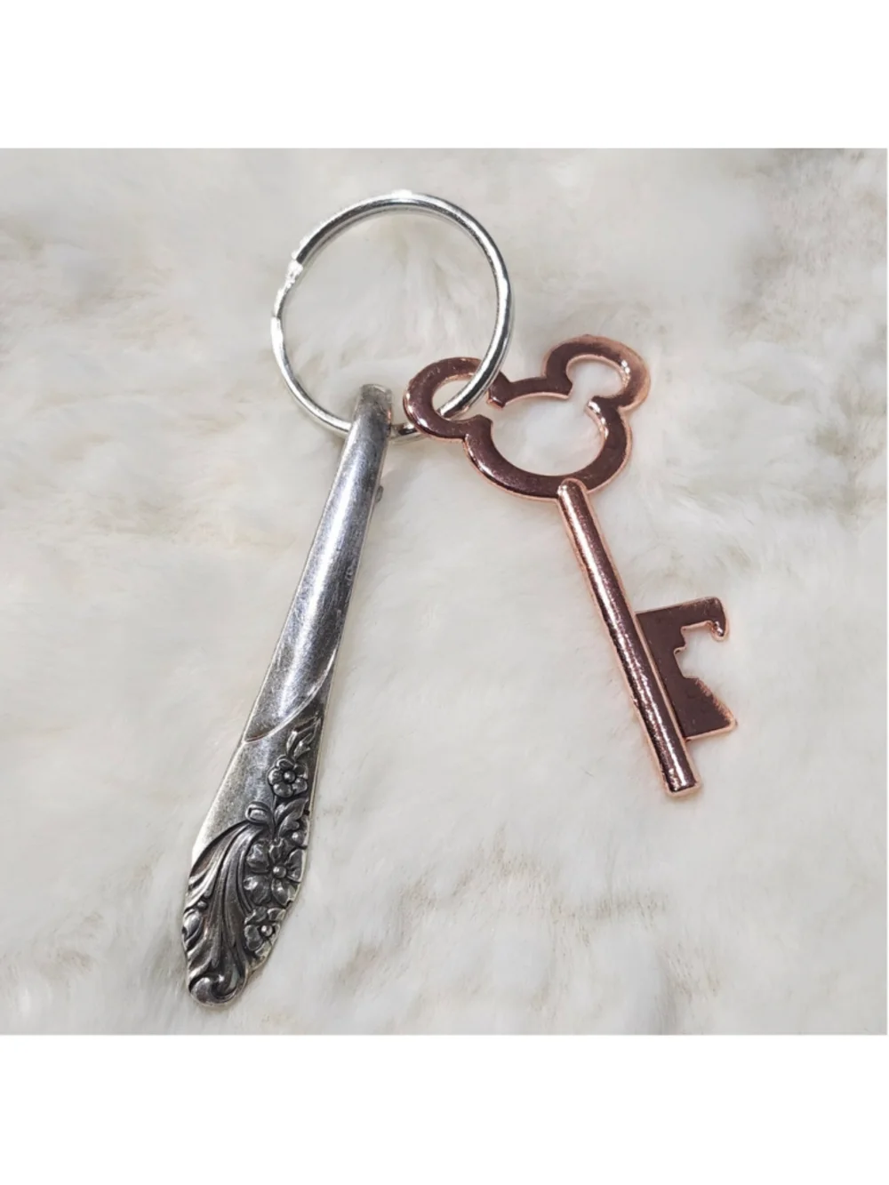 ONEIDA silverplate 1954 ROYAL ROSE Keychain
